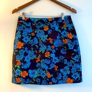 Loft sz. 2, navy floral pattern skirt